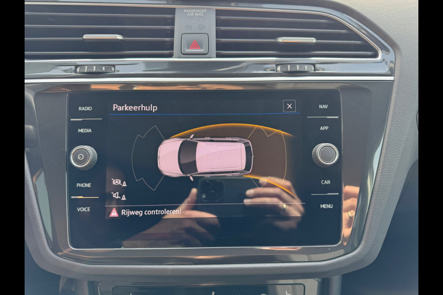 Volkswagen Tiguan 1.4 TSI eHybrid Life * Navigatie * Stoelverwarming * Virtual Cockpit * Adaptieve Cruise Control *