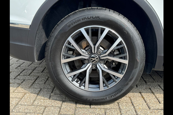 Volkswagen Tiguan 1.4 TSI eHybrid Life * Navigatie * Stoelverwarming * Virtual Cockpit * Adaptieve Cruise Control *