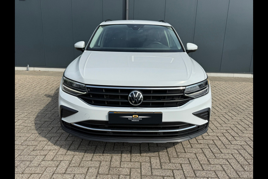 Volkswagen Tiguan 1.4 TSI eHybrid Life * Navigatie * Stoelverwarming * Virtual Cockpit * Adaptieve Cruise Control *