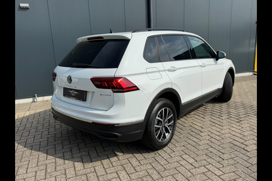 Volkswagen Tiguan 1.4 TSI eHybrid Life * Navigatie * Stoelverwarming * Virtual Cockpit * Adaptieve Cruise Control *