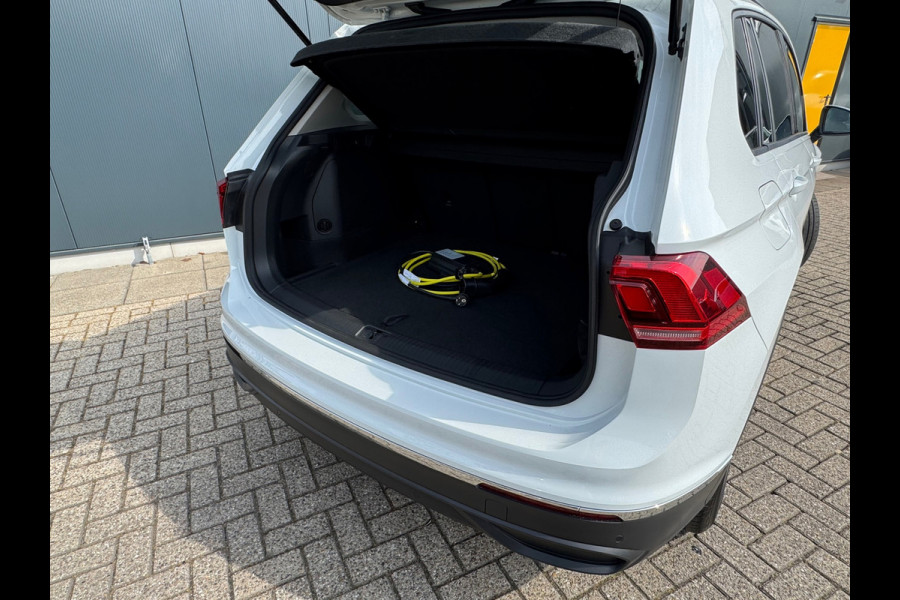 Volkswagen Tiguan 1.4 TSI eHybrid Life * Navigatie * Stoelverwarming * Virtual Cockpit * Adaptieve Cruise Control *