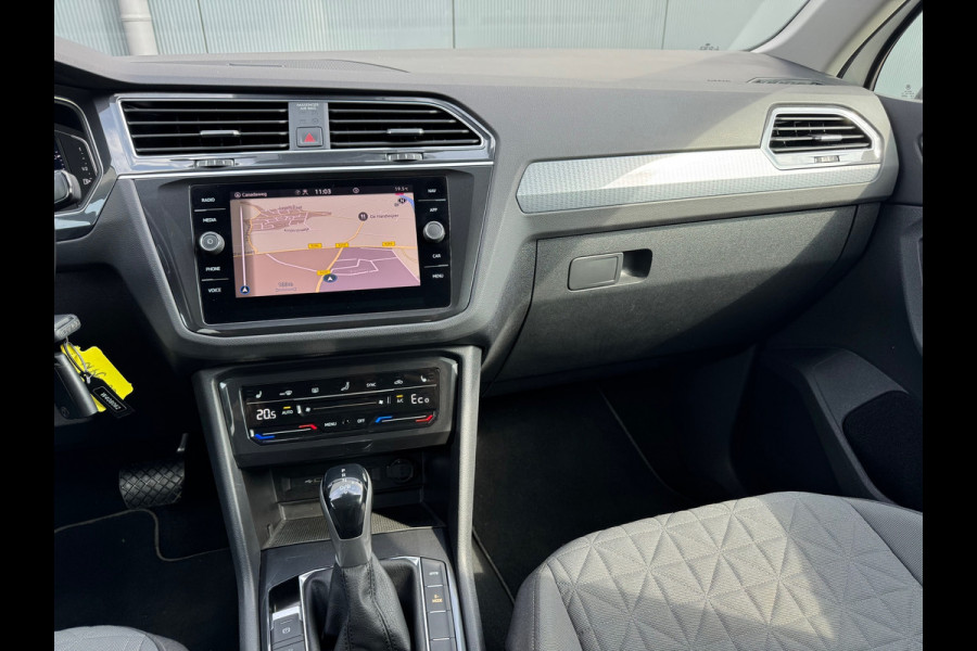 Volkswagen Tiguan 1.4 TSI eHybrid Life * Navigatie * Stoelverwarming * Virtual Cockpit * Adaptieve Cruise Control *