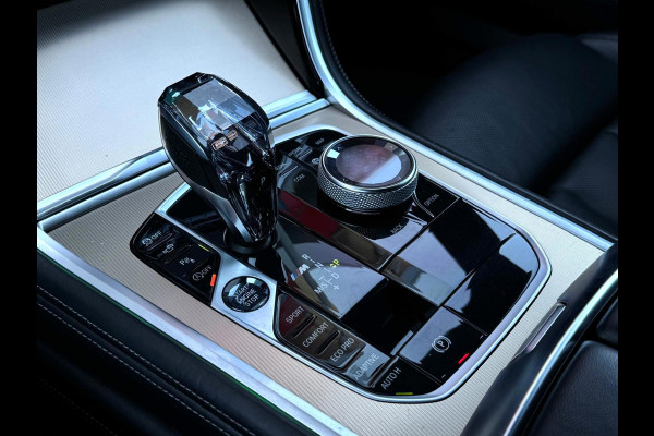 BMW 8 Serie Gran Coupé M850i xDrive High Executive Golden Thunder Edition Vol | Panorama | Bower & Wilkins |3D Camera | Softclose