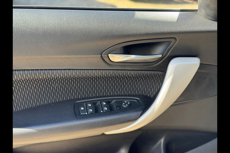BMW 1-serie 118i High Executive 2018 AUT NAVI CLIMA LM NAP!