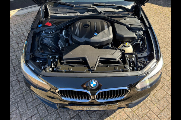 BMW 1-serie 118i High Executive 2018 AUT NAVI CLIMA LM NAP!