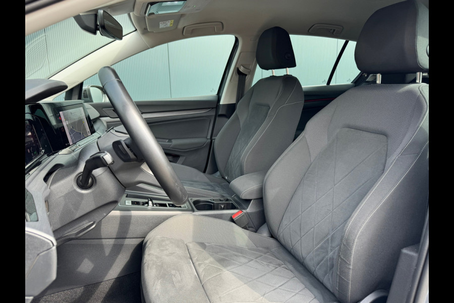Volkswagen Golf 1.4 eHybrid Style * Camera * Side Assist * Massage * CarPlay *