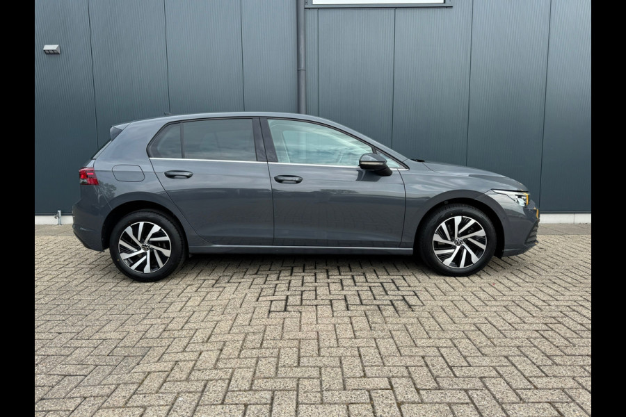 Volkswagen Golf 1.4 eHybrid Style * Camera * Side Assist * Massage * CarPlay *