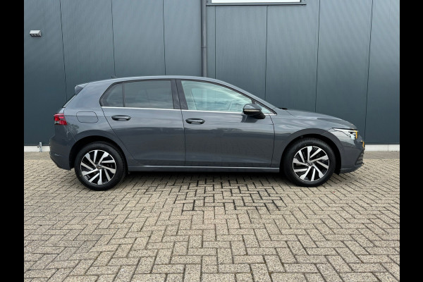 Volkswagen Golf 1.4 eHybrid Style * Camera * Side Assist * Massage * CarPlay *