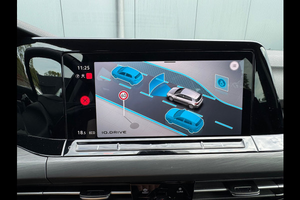Volkswagen Golf 1.4 eHybrid Style * Camera * Side Assist * Massage * CarPlay *