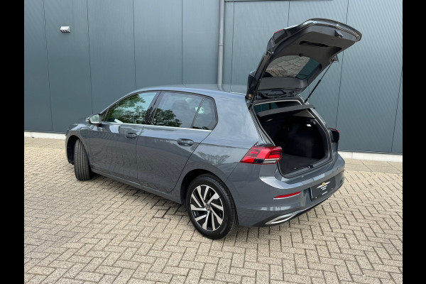 Volkswagen Golf 1.4 eHybrid Style * Camera * Side Assist * Massage * CarPlay *