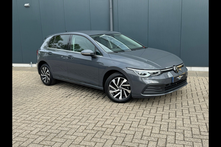 Volkswagen Golf 1.4 eHybrid Style * Camera * Side Assist * Massage * CarPlay *