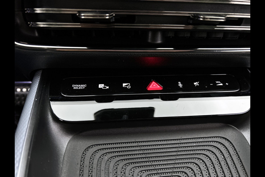 Mercedes-Benz Glb 250+ Business Solution AMG 85.5 kWh | Premium Plus pakket | Nightpakket | Smartphone integratie | Vast panoramadak | Burmester® 3D surround sound | GUARD 360° | Sfeerverlichting |