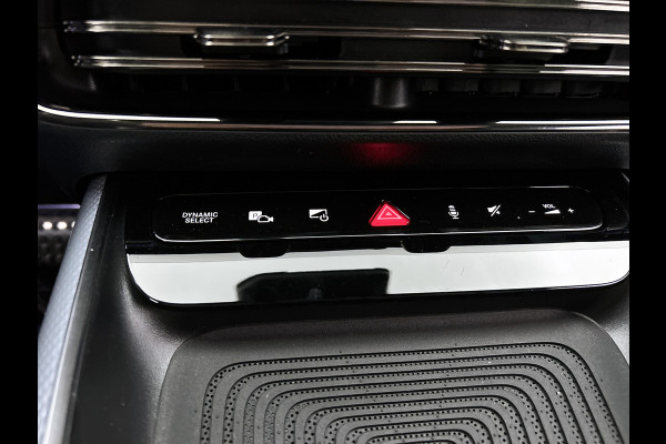 Mercedes-Benz Glb 250+ Business Solution AMG 85.5 kWh | Premium Plus pakket | Nightpakket | Smartphone integratie | Vast panoramadak | Burmester® 3D surround sound | GUARD 360° | Sfeerverlichting |