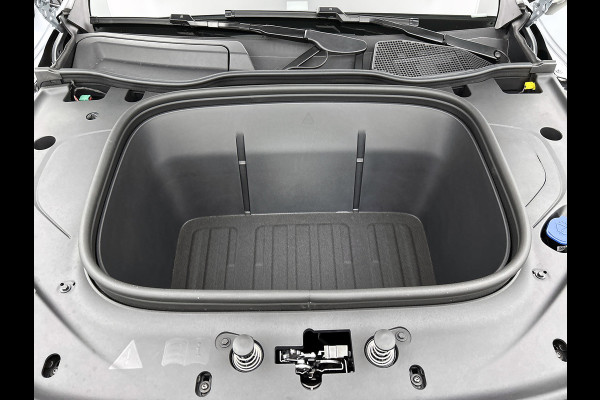 Mercedes-Benz Glb 250+ Business Solution AMG 85.5 kWh | Premium Plus pakket | Nightpakket | Smartphone integratie | Vast panoramadak | Burmester® 3D surround sound | GUARD 360° | Sfeerverlichting |