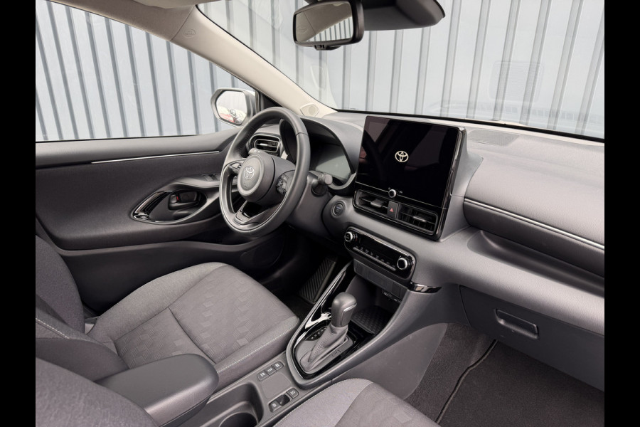 Toyota Yaris 1.5 Hybrid 115 First Edition | Nieuwste type | BSM | PDC V+A | Rijklaar!!