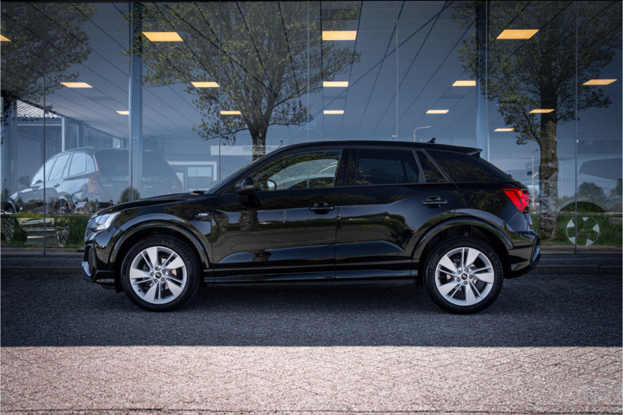 Audi Q2 35 TFSI S-line ** Virtual Cockpit ** 18" S-Design velgen ** Stoelverwarming ** Carplay ** LED ** Automaat