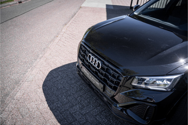 Audi Q2 35 TFSI S-line ** Virtual Cockpit ** 18" S-Design velgen ** Stoelverwarming ** Carplay ** LED ** Automaat