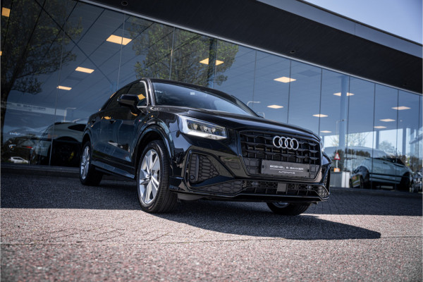 Audi Q2 35 TFSI S-line ** Virtual Cockpit ** 18" S-Design velgen ** Stoelverwarming ** Carplay ** LED ** Automaat