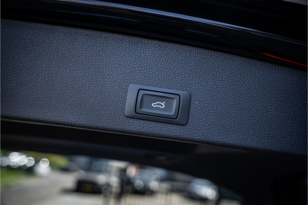 Audi Q2 35 TFSI S-line ** Virtual Cockpit ** 18" S-Design velgen ** Stoelverwarming ** Carplay ** LED ** Automaat