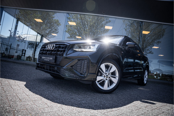 Audi Q2 35 TFSI S-line ** Virtual Cockpit ** 18" S-Design velgen ** Stoelverwarming ** Carplay ** LED ** Automaat