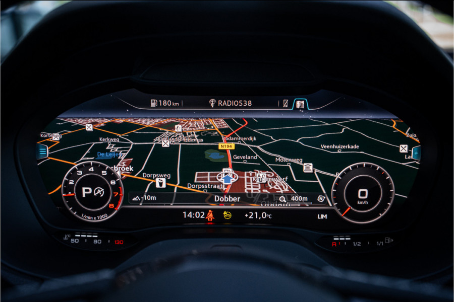 Audi Q2 35 TFSI S-line ** Virtual Cockpit ** 18" S-Design velgen ** Stoelverwarming ** Carplay ** LED ** Automaat