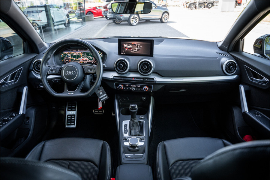 Audi Q2 35 TFSI S-line ** Virtual Cockpit ** 18" S-Design velgen ** Stoelverwarming ** Carplay ** LED ** Automaat