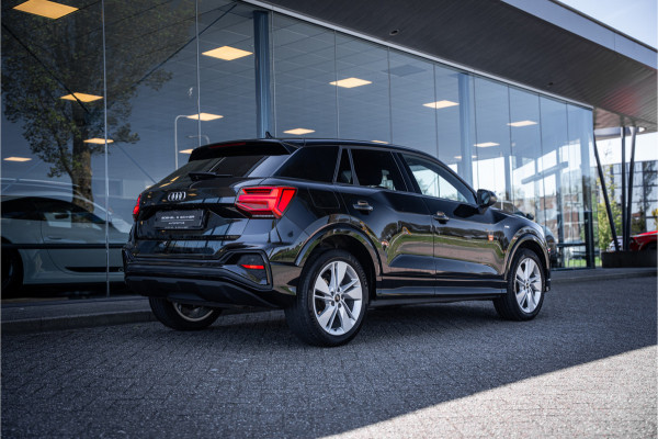 Audi Q2 35 TFSI S-line ** Virtual Cockpit ** 18" S-Design velgen ** Stoelverwarming ** Carplay ** LED ** Automaat