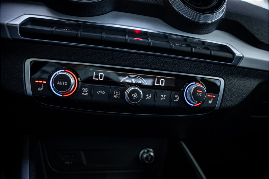 Audi Q2 35 TFSI S-line ** Virtual Cockpit ** 18" S-Design velgen ** Stoelverwarming ** Carplay ** LED ** Automaat