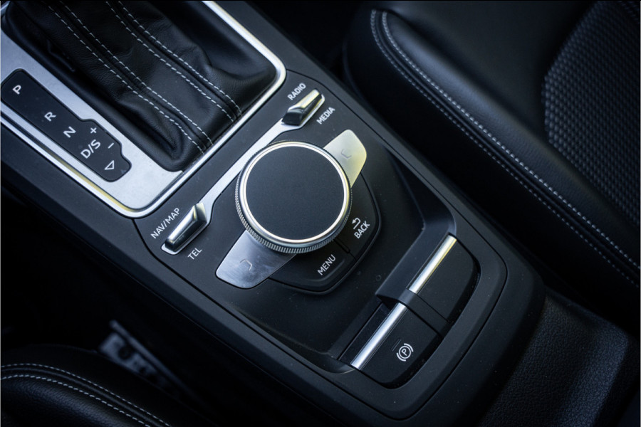 Audi Q2 35 TFSI S-line ** Virtual Cockpit ** 18" S-Design velgen ** Stoelverwarming ** Carplay ** LED ** Automaat