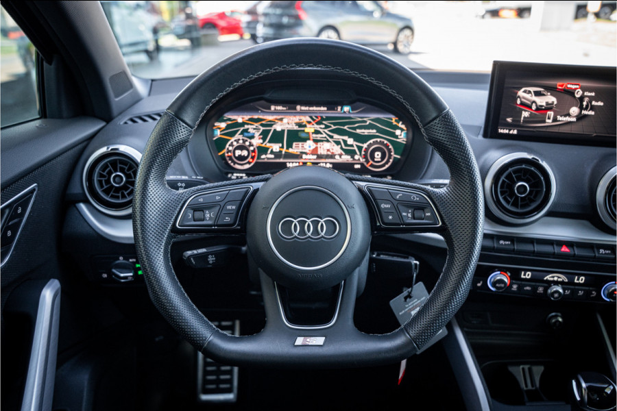 Audi Q2 35 TFSI S-line ** Virtual Cockpit ** 18" S-Design velgen ** Stoelverwarming ** Carplay ** LED ** Automaat