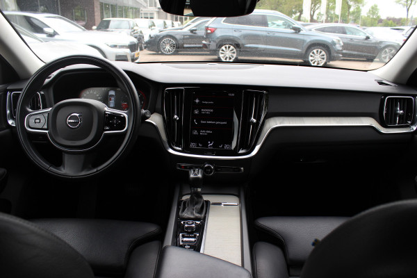 Volvo V60 2.0 D4 Inscription / Trekhaak / Camera / Leder / Standverwarming / 19'' / Navigatie / Harman Kardon / Stoelverwarming 4x / Cruise Control / Virtual Cockpit