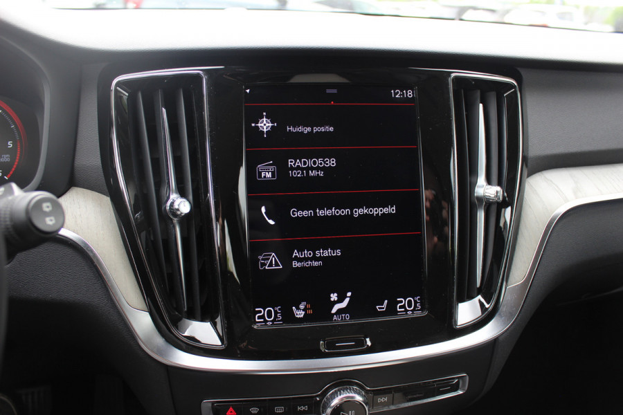 Volvo V60 2.0 D4 Inscription / Trekhaak / Camera / Leder / Standverwarming / 19'' / Navigatie / Harman Kardon / Stoelverwarming 4x / Cruise Control / Virtual Cockpit