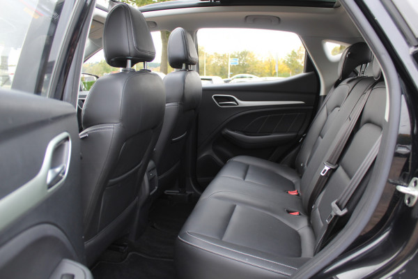 MG Mg Zs EV Luxury 45 kWh / SoH 89,7% / Panoramadak / Camera / Leder / 17'' / Keyless / Navigatie / ACC / Dodehoek / DAB / Stoelverwarming