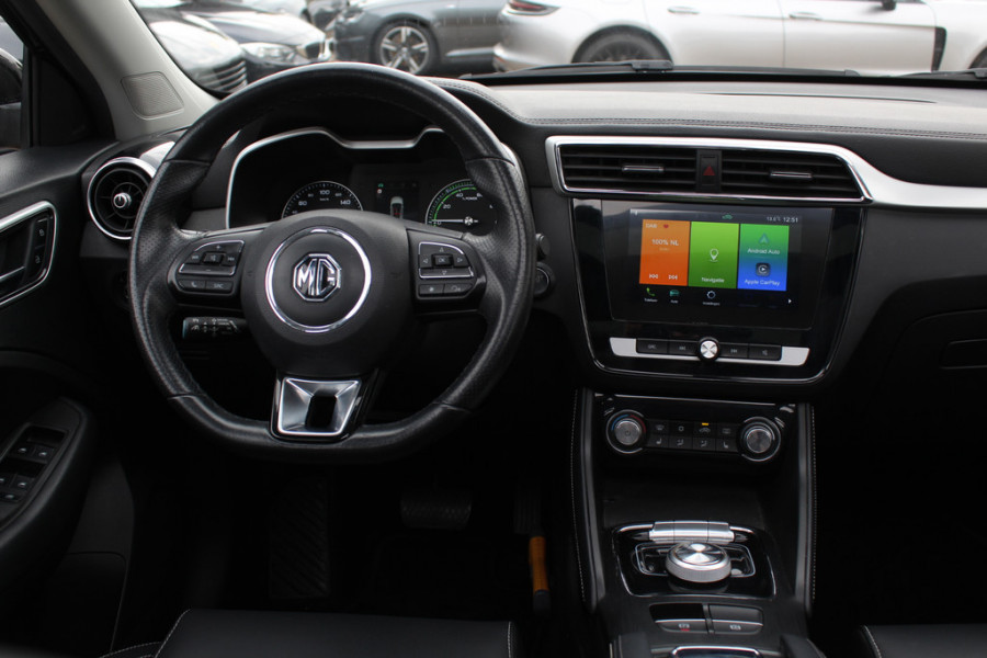 MG Mg Zs EV Luxury 45 kWh / SoH 89,7% / Panoramadak / Camera / Leder / 17'' / Keyless / Navigatie / ACC / Dodehoek / DAB / Stoelverwarming