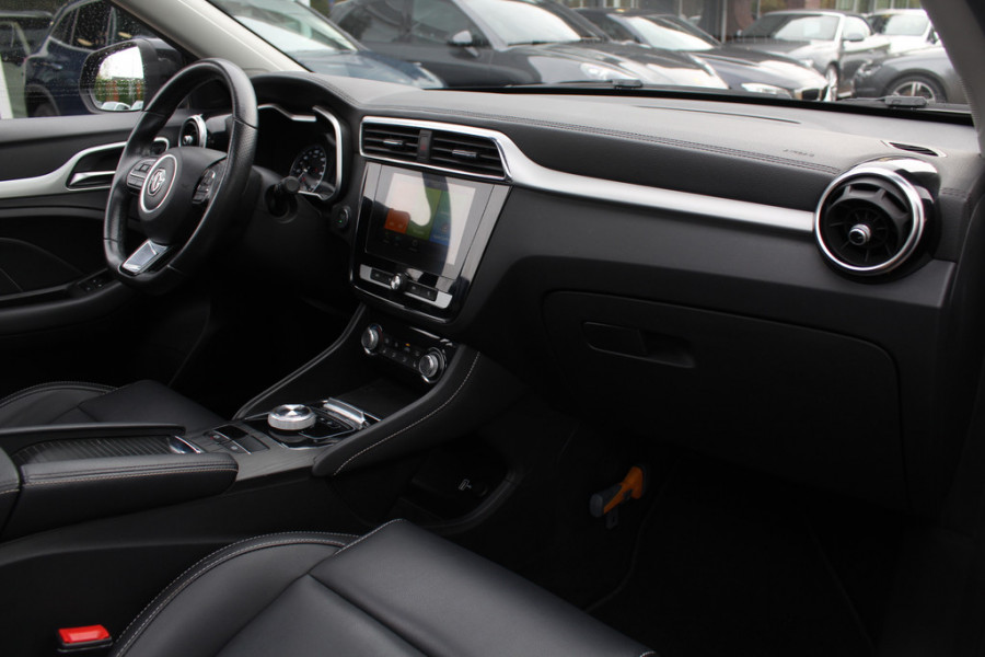 MG Mg Zs EV Luxury 45 kWh / SoH 89,7% / Panoramadak / Camera / Leder / 17'' / Keyless / Navigatie / ACC / Dodehoek / DAB / Stoelverwarming