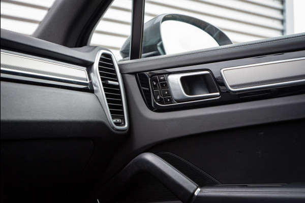 Porsche Cayenne 3.0 E-Hybrid Camera Pano Leer Clima Cruise Trekhaak 21"LM