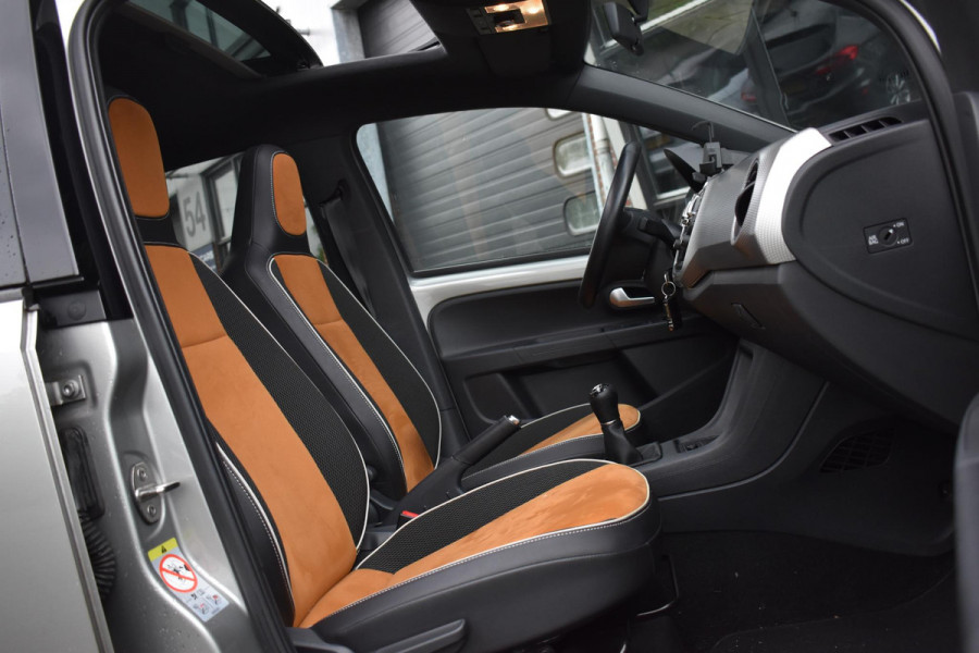 Volkswagen up! 1.0 TSI BMT cross up! Airco Pano Stoelverwarming BBD