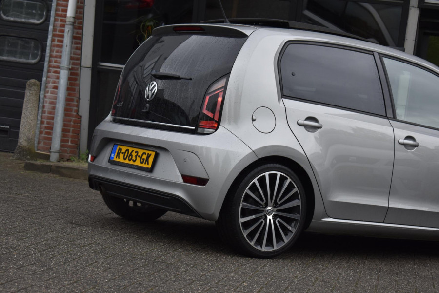 Volkswagen up! 1.0 TSI BMT cross up! Airco Pano Stoelverwarming BBD