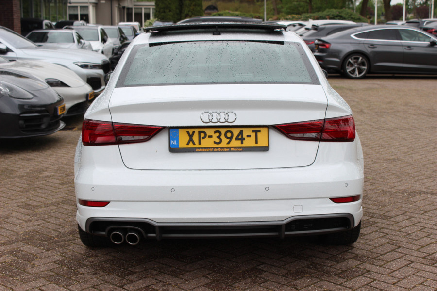 Audi A3 Limousine 35 TFSI CoD Sport S Line Edition / Panoramadak / Virtual Cockpit / Half leder / Navigatie / 18'' / Stoelverwarming / DAB / Cruise Control