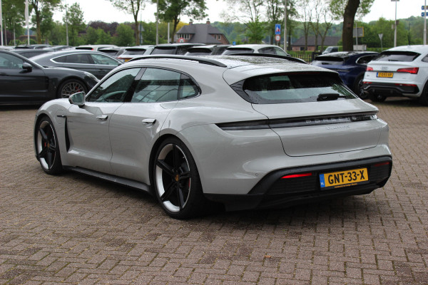 Porsche Taycan Sport Turismo 4S 93 kWh / SoH 91,9% / Panoramadak / 360Camera / Head-up / Accu Performance+ / 21'' / Achterasbesturing / Luchtvering / Keyless / Stoel+Stuurverwarming / DAB / ACC