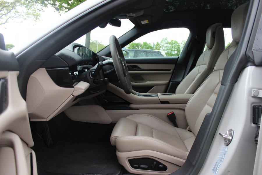 Porsche Taycan Sport Turismo 4S 93 kWh / SoH 91,9% / Panoramadak / 360Camera / Head-up / Accu Performance+ / 21'' / Achterasbesturing / Luchtvering / Keyless / Stoel+Stuurverwarming / DAB / ACC