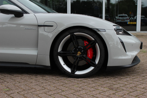 Porsche Taycan Sport Turismo 4S 93 kWh / SoH 91,9% / Panoramadak / 360Camera / Head-up / Accu Performance+ / 21'' / Achterasbesturing / Luchtvering / Keyless / Stoel+Stuurverwarming / DAB / ACC