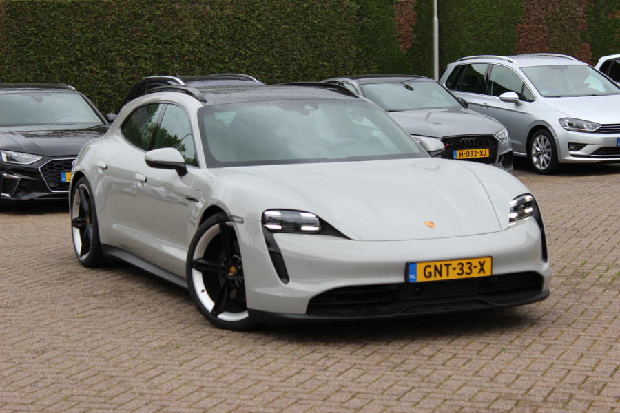 Porsche Taycan Sport Turismo 4S 93 kWh / SoH 91,9% / Panoramadak / 360Camera / Head-up / Accu Performance+ / 21'' / Achterasbesturing / Luchtvering / Keyless / Stoel+Stuurverwarming / DAB / ACC