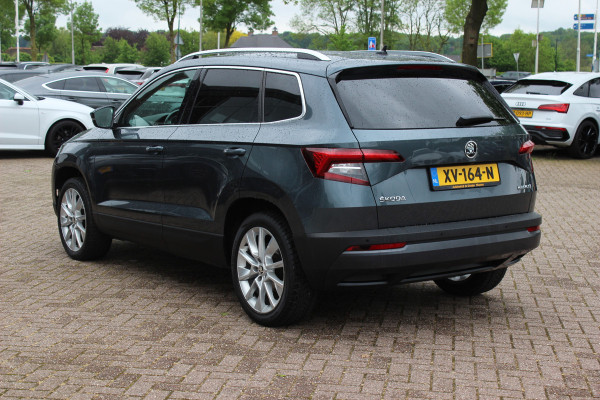 Škoda Karoq 1.5 TSI ACT Style Business / Trekhaak / Camera / Keyless / CarPlay / 18'' / Canton Audio / DAB / Stoelverwarming / Cruise Control Adaptief