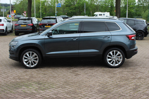 Škoda Karoq 1.5 TSI ACT Style Business / Trekhaak / Camera / Keyless / CarPlay / 18'' / Canton Audio / DAB / Stoelverwarming / Cruise Control Adaptief
