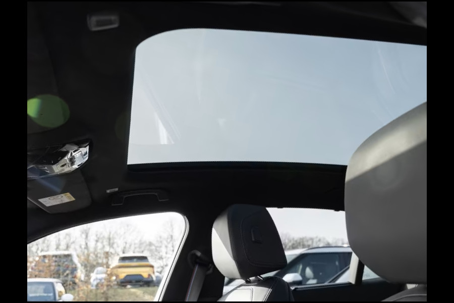 BMW 5 Serie 550e xDrive M-SPORT Pro ** PANO, MERINO LEDER, STOELVENT, B&W Sound, 21-inch LMV ** Ex. BMW AG - 26k onder NP ** ** INFORMEER OOK NAAR ONZE AANTREKKELIJKE FINANCIAL-LEASE TARIEVEN **