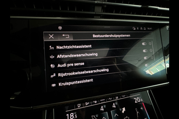 Audi RSQ8 4.0 TFSI quattro Pano|Ceramic|Akrapovic|Carbon|BTW