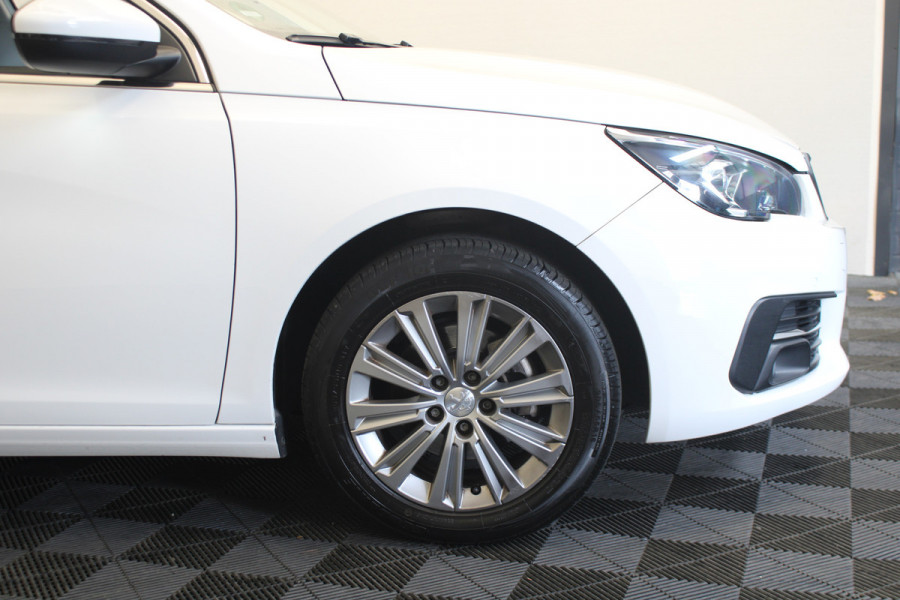 Peugeot 308 SW 1.2 PureTech Blue Lease Premium |Pano|Navi|Camera|