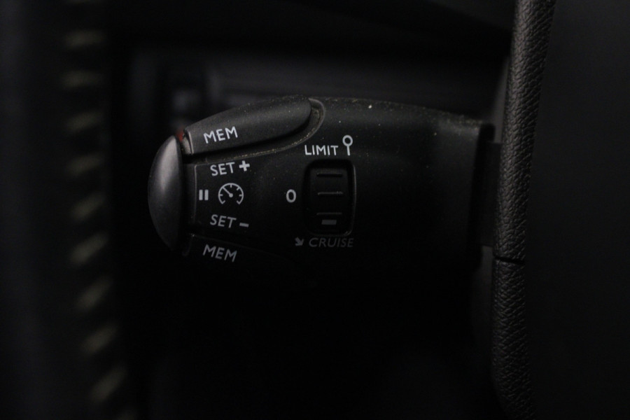 Peugeot 308 SW 1.2 PureTech Blue Lease Premium |Pano|Navi|Camera|