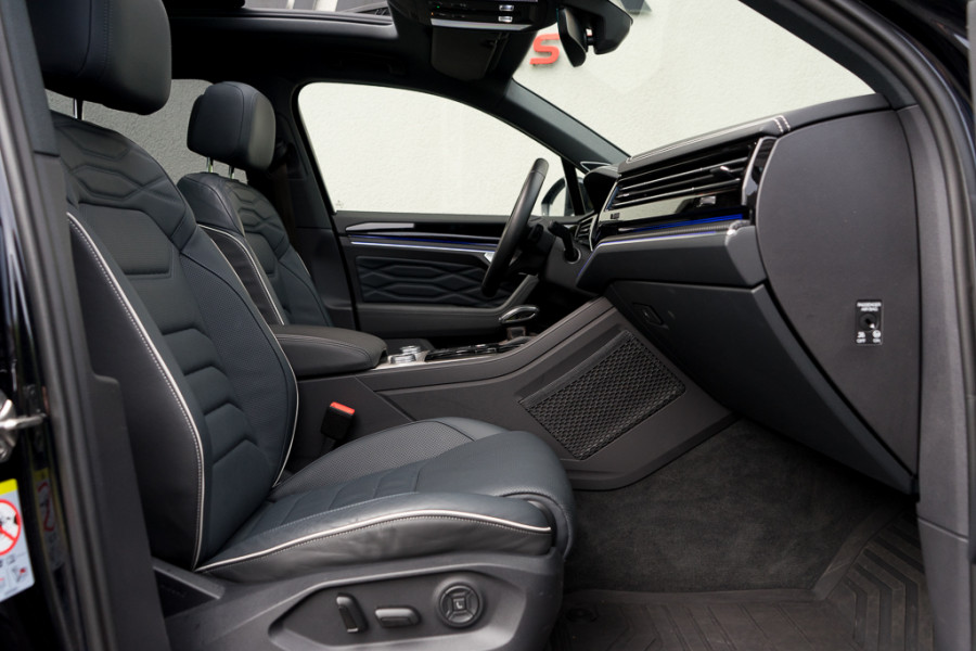 Volkswagen Touareg 3.0 TSi eHybrid 4MOTION / Puglia / Standkachel/ Luchtvering/ Panoramadak/ Trekhaak/ 280kW (381PK)